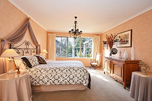 Adelaide Hills Retreats - Villa Lemoni - Holiday Cairns 1