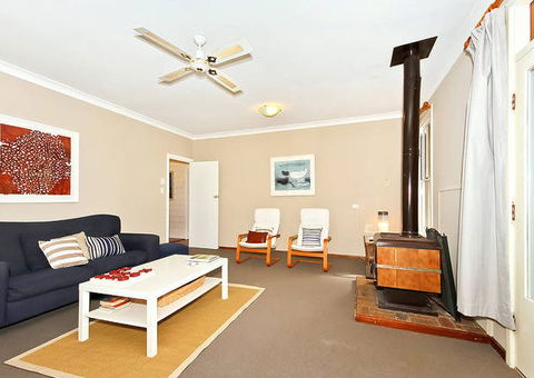 Sea Sand And Scrub Holiday House - Holiday Cairns 7