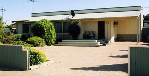 Port Wakefield Motel - Holiday Cairns 0