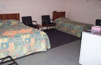 Port Wakefield Motel - Holiday Cairns 3