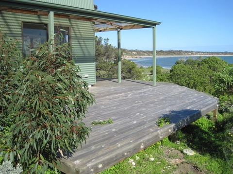 Wallaby Beach House - Holiday Cairns 0