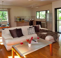 Misty Mountains Tropical Rainforest Romantic Retreat - Holiday Cairns