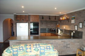 Three Hut Point Waterfront Accommodation - Holiday Cairns 0
