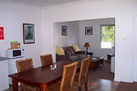 Giants' Table And Cottages - Holiday Cairns 0