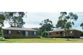 Yaringa Holiday Cottages - Holiday Cairns 0