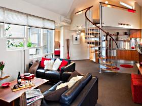 TWOFOURTWO Boutique Apartments - Holiday Cairns 0