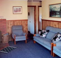 Lake Yalleena Holiday Cabins - Holiday Cairns