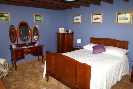 Three Hut Point Waterfront Accommodation - Holiday Cairns 3