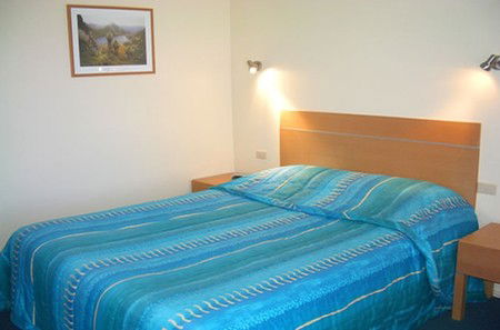Wellers Inn - Holiday Cairns 1
