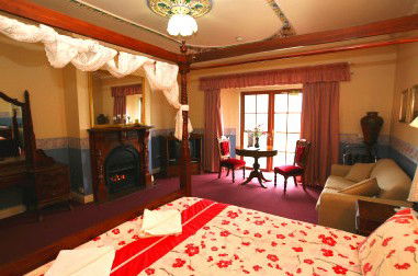 Hatchers Richmond Manor - Holiday Cairns 3