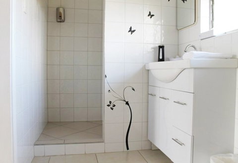 Atherton Tablelands Motor Inn-Motel - Holiday Cairns 1