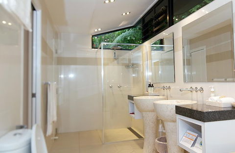 East Bedarra Island Retreat - Holiday Cairns 2