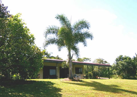 Daintree Mountain View Retreat And Vanilla Beans - Holiday Cairns 0