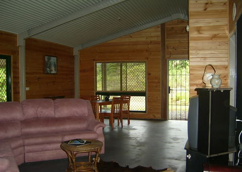 Daintree Mountain View Retreat And Vanilla Beans - Holiday Cairns 1