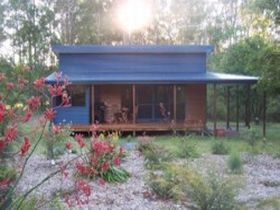 CrookNeck Retreat - Holiday Cairns 0