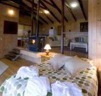 Treetops Seaview Montville - Holiday Cairns