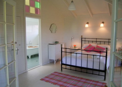 Huskisson Bed & Breakfast - Holiday Cairns 1