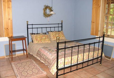 Bakers Flat Cottages - Holiday Cairns 3