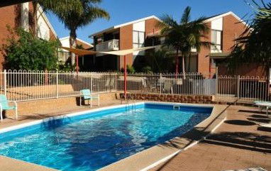 AnchorBell Holiday Apartments - Holiday Cairns 2