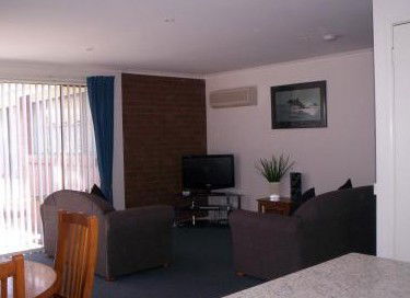 AnchorBell Holiday Apartments - Holiday Cairns 3