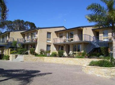 Calendo Apartments - Holiday Cairns 5