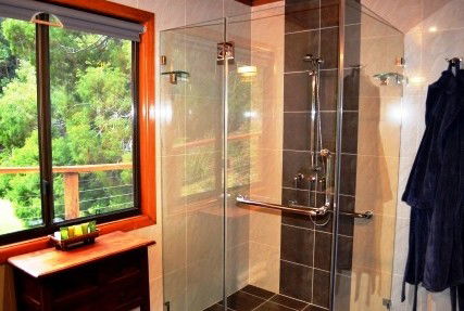 A Waterfall Hideout-Rainforest Cabin For Couples - Holiday Cairns 0