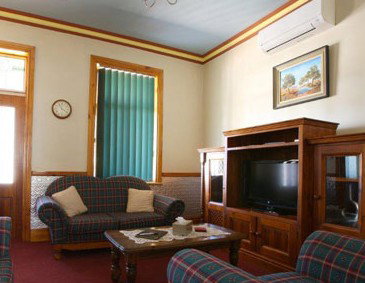 Jadan Cottages - Holiday Cairns 1