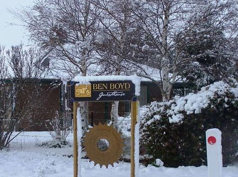 Ben Boyd Guesthouse - Holiday Cairns 0