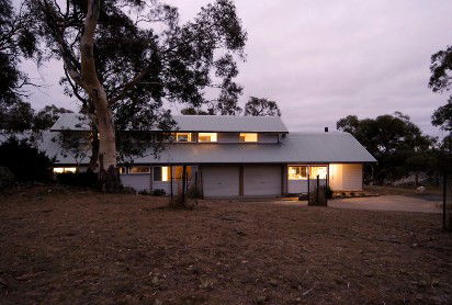 Silvertop Snowy Mountains Retreat - Holiday Cairns 0