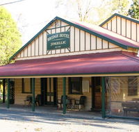 Bridge Hotel at Jingellic - Holiday Cairns