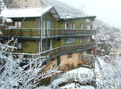 Kasees Apartments And Mountain Lodge - Holiday Cairns 1