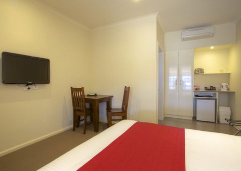 Amaroo Motel - Holiday Cairns 1