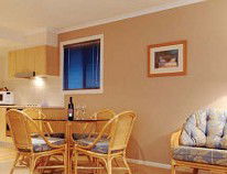 Aqualuna Beach Resort - Holiday Cairns 2