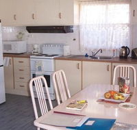 Azalea Cottage - Holiday Cairns