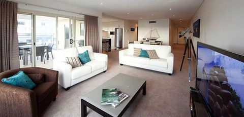 Flagship - Alta Mira - Holiday Cairns 0