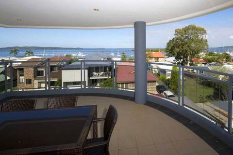 Flagship - Alta Mira - Holiday Cairns 3