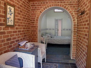 Araluen Old Courthouse Bed And Breakfast - Holiday Cairns 2