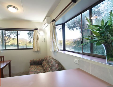 Talmalmo Cottage - Holiday Cairns 4