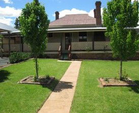 Courthouse Cottage B And B - Holiday Cairns 1