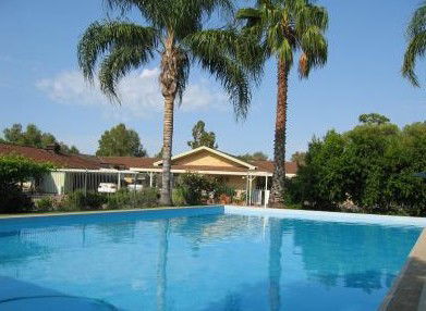 Burke And Wills Motor Inn - Moree - Holiday Cairns 4