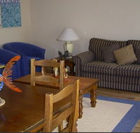 Boutique Escape - Lake Macquarie Resort Accommodation - Holiday Cairns