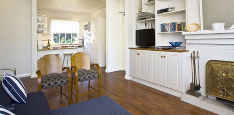 Balmoral Beachfront Apartment - Holiday Cairns 5