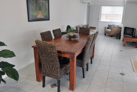 Alexandra Apartments - Holiday Cairns 1