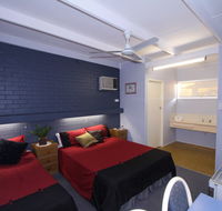 Moore Park Beach Motel - Holiday Cairns