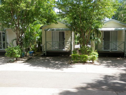 Emerald Cabin And Caravan Village - Holiday Cairns 2
