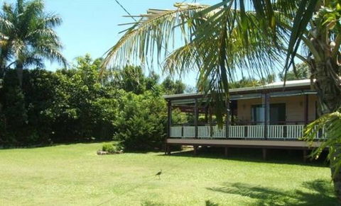 Waterfront Oasis - Holiday Cairns 0