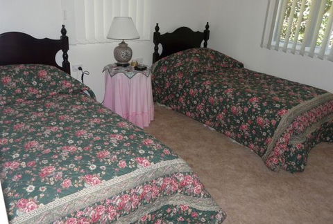 Oaklea Bed And Breakfast And Cottages - Holiday Cairns 2