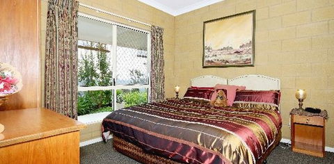 Bed And Breakfast At Wallaby Ridge - Holiday Cairns 2