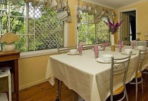 Baggs Of Canungra Bed And Breakfast - Holiday Cairns 0