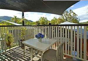 Baggs Of Canungra Bed And Breakfast - Holiday Cairns 3